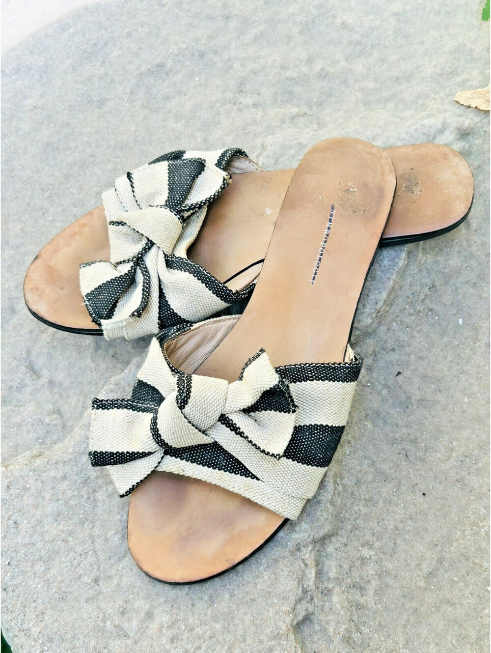 Anthropologie Women's Whimsical Bow Striped Artsy Slides Sandals Mules Size 8